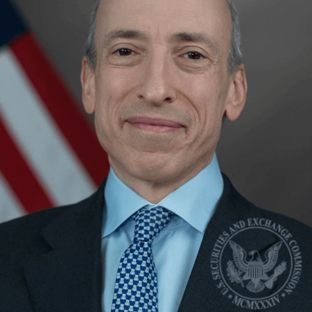 Gary Gensler está “introduciendo las criptodivisas en China”