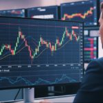 El S&P 500 se aproxima a un récord histórico mientras que bitcoin toca un mínimo de 2 años.